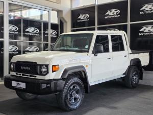 Toyota Land Cruiser 79 2.8GD-6 double cab auto - Image 3
