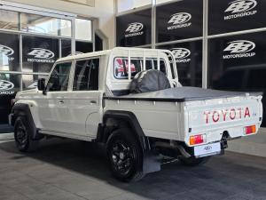 Toyota Land Cruiser 79 2.8GD-6 double cab auto - Image 4
