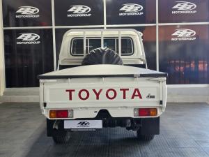 Toyota Land Cruiser 79 2.8GD-6 double cab auto - Image 5