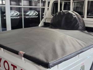 Toyota Land Cruiser 79 2.8GD-6 double cab auto - Image 7