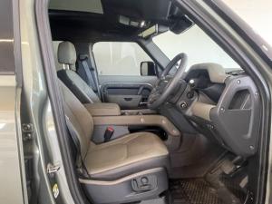 Land Rover Defender 110 D350 X-Dynamic HSE - Image 11