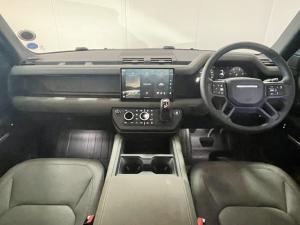 Land Rover Defender 110 D350 X-Dynamic HSE - Image 13