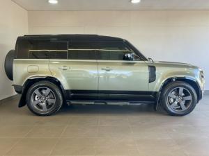 Land Rover Defender 110 D350 X-Dynamic HSE - Image 5