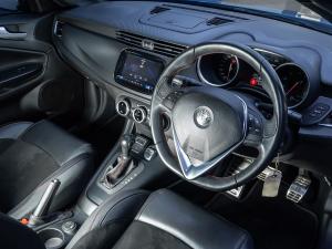 Alfa Romeo Giulietta 1750TBi Veloce - Image 12