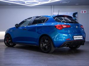 Alfa Romeo Giulietta 1750TBi Veloce - Image 29