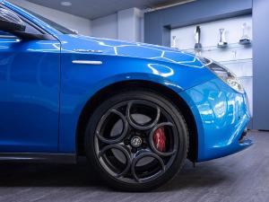 Alfa Romeo Giulietta 1750TBi Veloce - Image 8