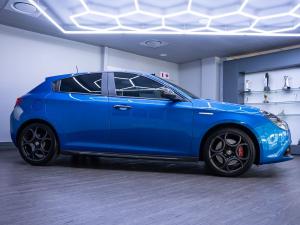 Alfa Romeo Giulietta 1750TBi Veloce - Image 9