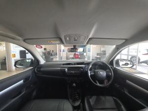 Toyota Hilux 2.0 single cab S (aircon) - Image 6