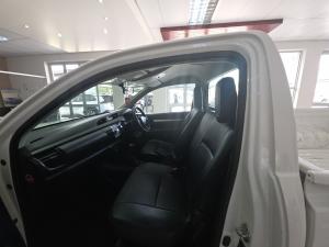 Toyota Hilux 2.0 single cab S (aircon) - Image 7