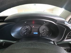 Toyota Hilux 2.0 single cab S (aircon) - Image 8