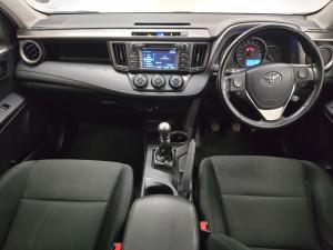 Toyota RAV4 2.0 GX - Image 6