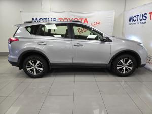 Toyota RAV4 2.0 GX - Image 3