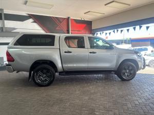 Toyota Hilux 2.4GD-6 double cab Raider manual - Image 3