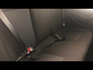 Volkswagen Polo sedan 1.4 Comfortline - Image 12