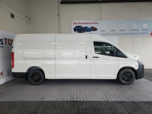 Toyota Quantum 2.8 SLWB panel van - Image 3