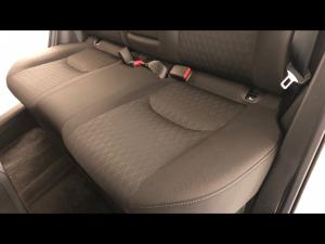 Toyota Urban Cruiser 1.5 XR manual - Image 12