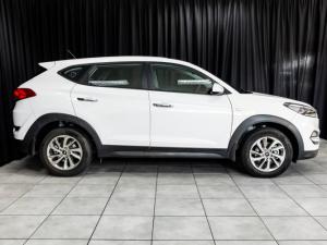 Hyundai Tucson 2.0 Premium auto - Image 3