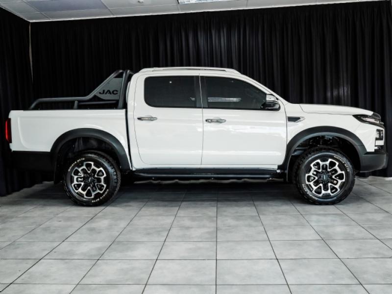JAC Medium commercial T9 2.0CTI double cab 4WD Super Lux