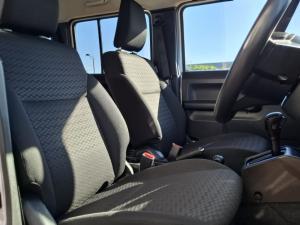 Suzuki Jimny 1.5 GLX AllGrip 5-door auto - Image 7