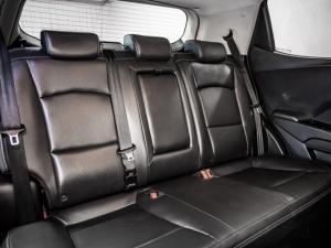 Mahindra XUV300 1.5TD W8 - Image 10