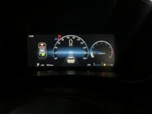 Suzuki Across 1.5 GL auto - Image 12