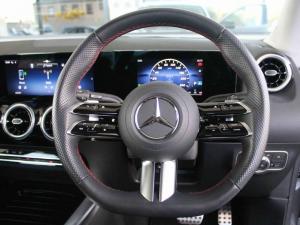Mercedes-Benz GLA GLA200d Progressive - Image 11