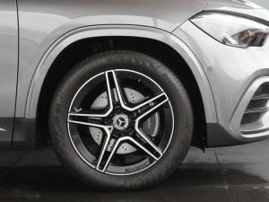 Mercedes-Benz GLA GLA200d Progressive - Image 21