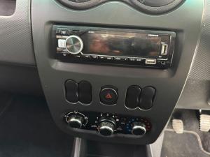 Nissan NP200 1.6i safety pack (aircon) - Image 12