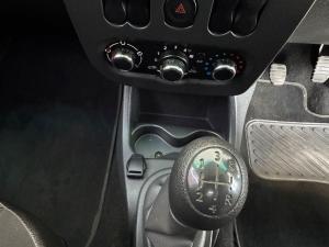 Nissan NP200 1.6i safety pack (aircon) - Image 16
