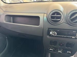 Nissan NP200 1.6i safety pack (aircon) - Image 18