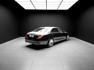 Mercedes-Benz S-Class S560 L - Image 12