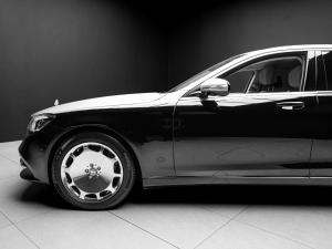 Mercedes-Benz S-Class S560 L - Image 3