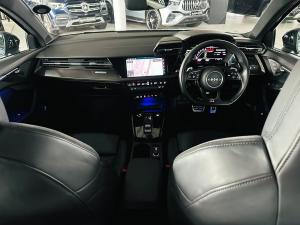 Audi RS3 sedan quattro - Image 3