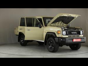 Toyota Land Cruiser 79 2.8GD-6 double cab auto - Image 29