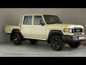 Toyota Land Cruiser 79 2.8GD-6 double cab auto - Image 1
