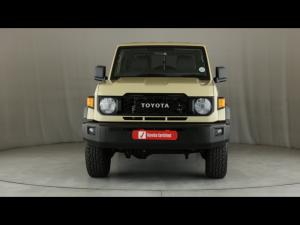 Toyota Land Cruiser 79 2.8GD-6 double cab auto - Image 4