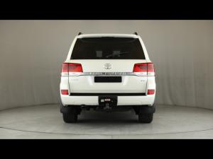 Toyota Land Cruiser 200 4.5D-4D V8 VX-R - Image 5