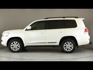 Toyota Land Cruiser 200 4.5D-4D V8 VX-R - Image 22