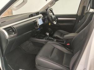 Toyota Hilux 2.8GD-6 double cab 4x4 Raider auto - Image 7