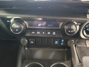 Toyota Hilux 2.8GD-6 double cab 4x4 Raider auto - Image 15