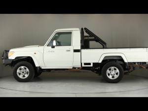 Toyota Land Cruiser 79 4.5D-4D LX V8 single cab - Image 22