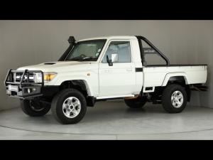 Toyota Land Cruiser 79 4.5D-4D LX V8 single cab - Image 23