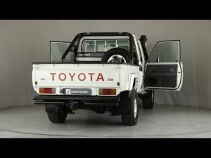 Toyota Land Cruiser 79 4.5D-4D LX V8 single cab - Image 24