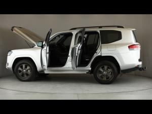 Toyota Land Cruiser 300 3.3D GX-R - Image 26