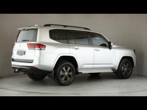 Toyota Land Cruiser 300 3.3D GX-R - Image 2