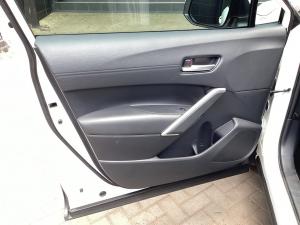 Toyota Corolla Cross 1.8 Xi - Image 23