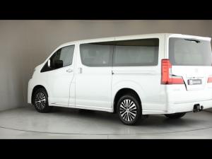 Toyota Quantum 2.8 LWB bus 9-seater VX Premium - Image 21