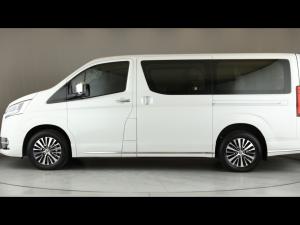 Toyota Quantum 2.8 LWB bus 9-seater VX Premium - Image 22