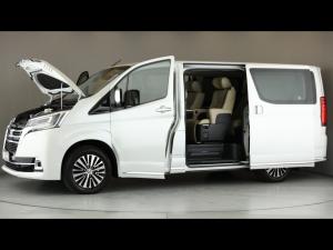 Toyota Quantum 2.8 LWB bus 9-seater VX Premium - Image 27