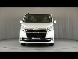 Toyota Quantum 2.8 LWB bus 9-seater VX Premium - Image 4